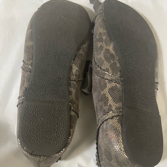 Not Related Women’s size 9 snakeskin flat shoe NWOT - Picture 5 of 6